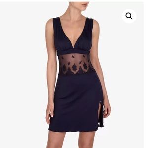 Gorgeous AJOUR chemise dark blue XS and also includes panty Never worn . NWT